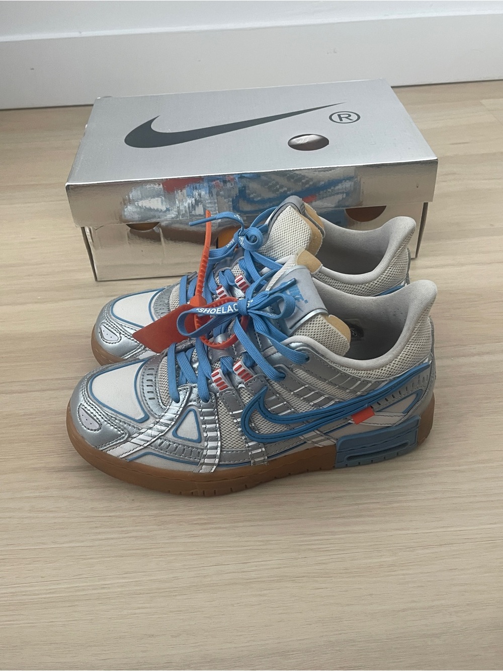 Off-White × Nike Air Rubber Dunk
'University Blue'